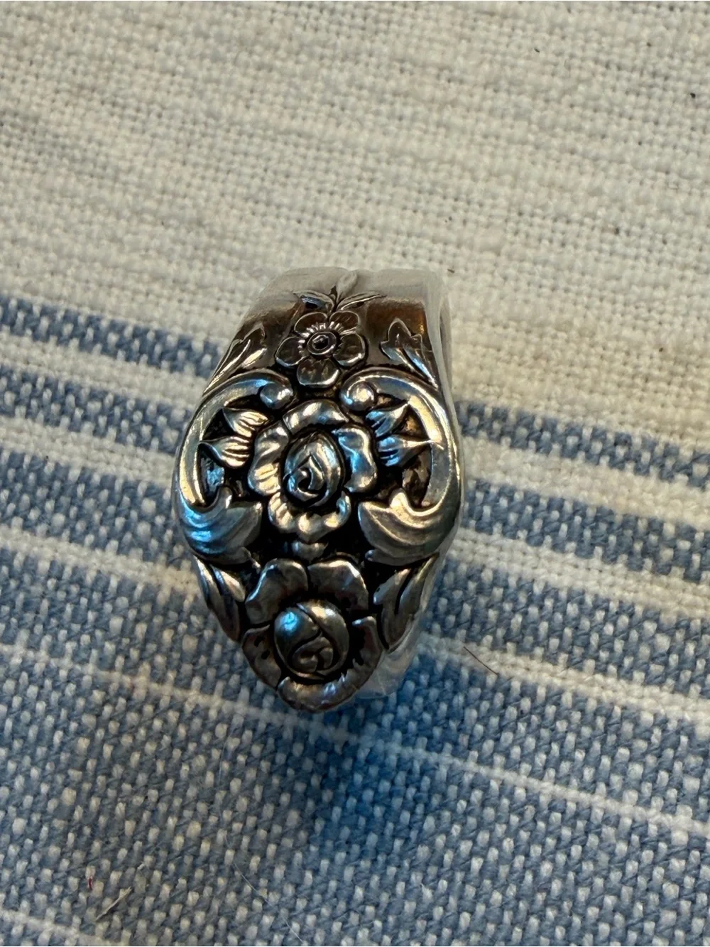 Vintage Handcrafted Silver Plated Oneida Spoon Ring Sz. 8 Floral Pattern